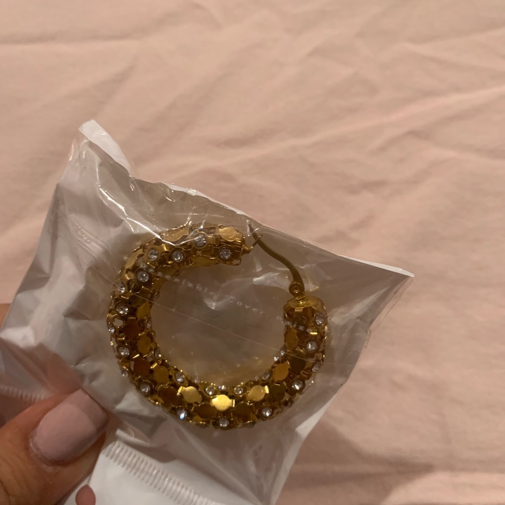 Earring - Picture 2 of 2